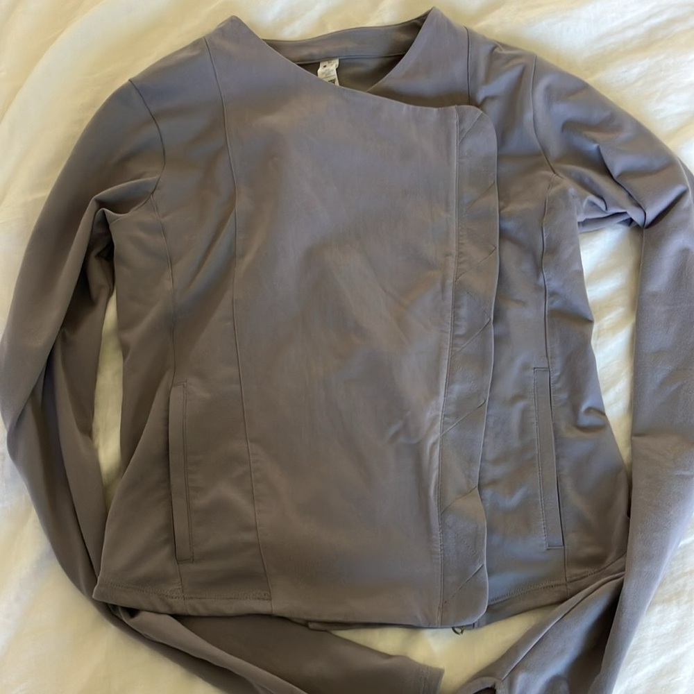 Cropped under Armour jacket - Picture 4 of 6